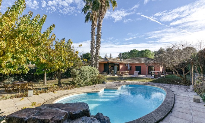 Navata House | Holiday Home 'Villa Virginie Torremirona Resort' with Private Pool, Wi-Fi and Air Conditioning