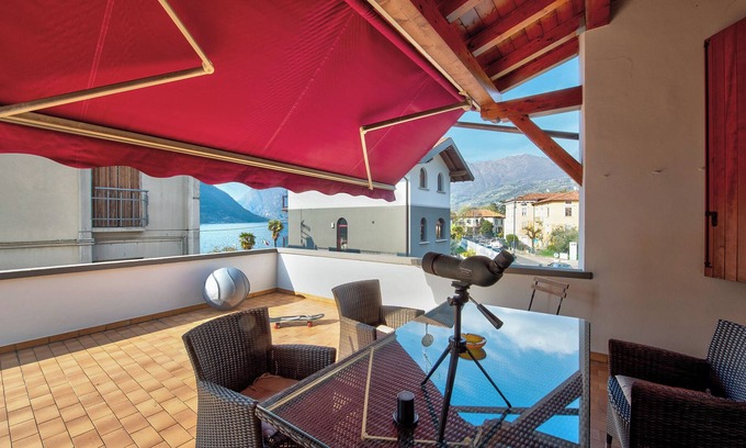 Sulzano House | Holiday Home 'Wakesurfhouse 2' with Lake View, Private Terrace and Wi-Fi