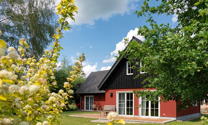 Burg-Kauper House | Holiday home Waldschlösschenstraße - Holiday home, 1 bedroom, living room/kitchen, shower/toilet, terrace