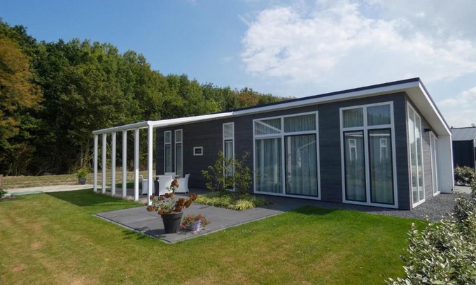 Wemeldinge House | Holiday Home Water Resort Oosterschelde-22