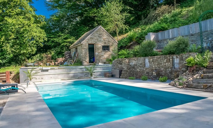 Ensival House | Holiday Home With Sauna and Swimming Pool