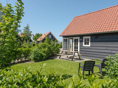 Wemeldinge House | Holiday Home Zeeuwse Cottage Wemeldinge-1 by Interhome