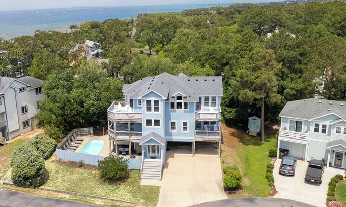 Monteray Shores House | Holiday House 4 Bedroom Home With Heated Pool!