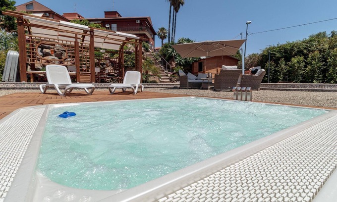 Vampolieri I House | Holiday house Aci Catena for 1 - 5 persons with 2 bedrooms - Row house