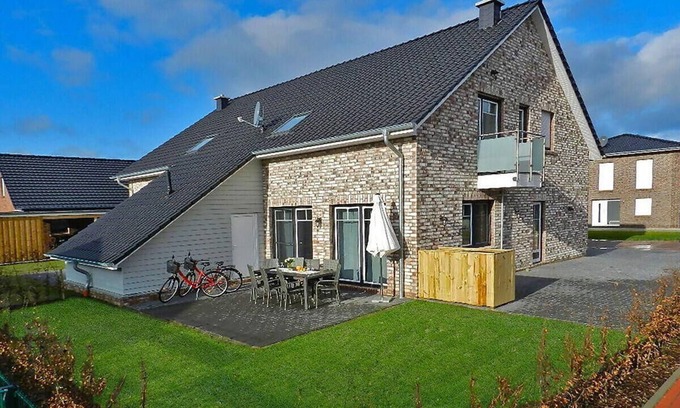 Nordseebad Burhave House | Holiday house Burhave for 1 - 9 persons with 4 bedrooms - Holiday home