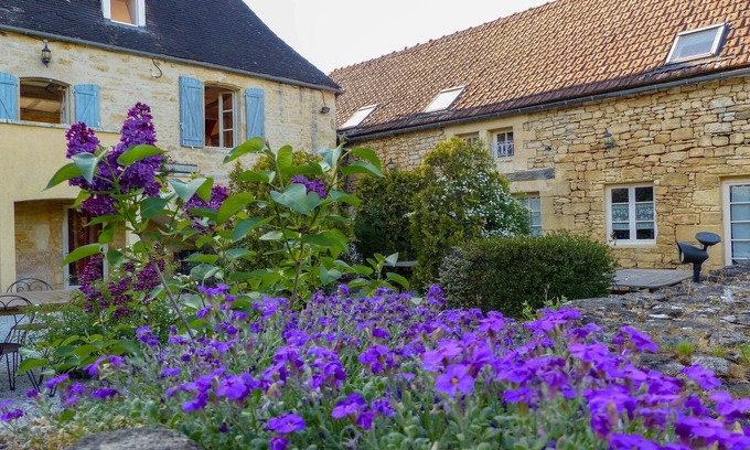 Sainte-Mondane House | Holiday house Carlux for 1 - 9 persons with 4 bedrooms - Row house