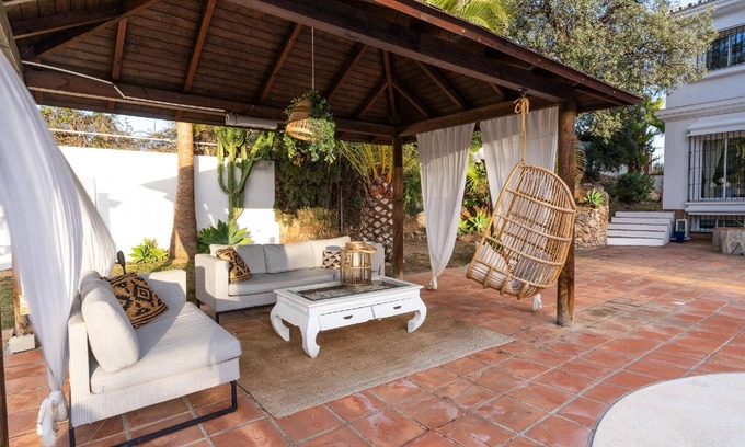 Urbanizacion el Rosario House | Holiday house Elveria for 1 - 10 persons with 5 bedrooms - Holiday home