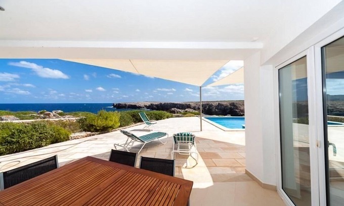 Punta Grossa House | Holiday house Es Mercadal for 1 - 6 persons with 3 bedrooms - Holiday home