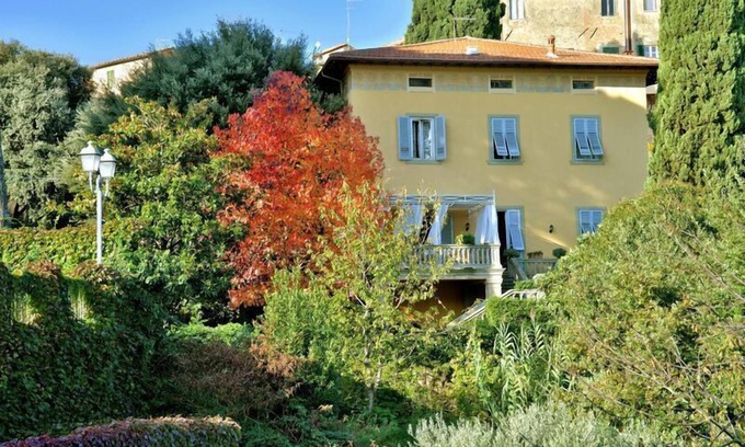 Lari House | Holiday house Lari for 1 - 8 persons with 4 bedrooms - Holiday home