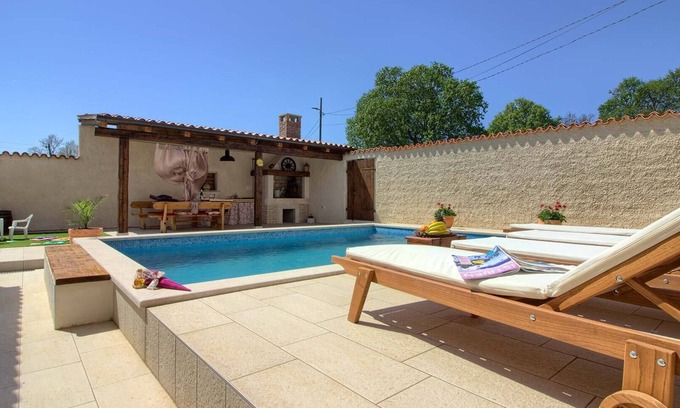 Manjadvorci House | Holiday house Manjadvorci for 1 - 6 persons with 2 bedrooms - Holiday home