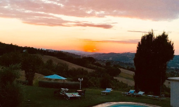 Montelabbate House | Holiday house Montelabbate for 1 - 14 persons with 5 bedrooms - Twin house