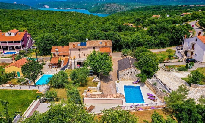 Rakalj House | Holiday house Rakalj for 1 - 12 persons with 5 bedrooms - Row house