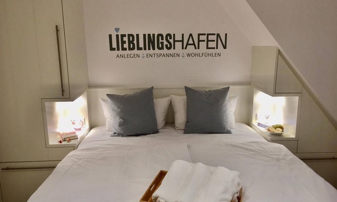 Spiekeroog House | Holiday house Spiekeroog (Ort) for 1 - 4 persons with 2 bedrooms - Row house