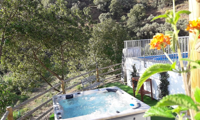 Competa Cottage | Holiday house with private pool, jacuzzi and wifi, in an intimate area