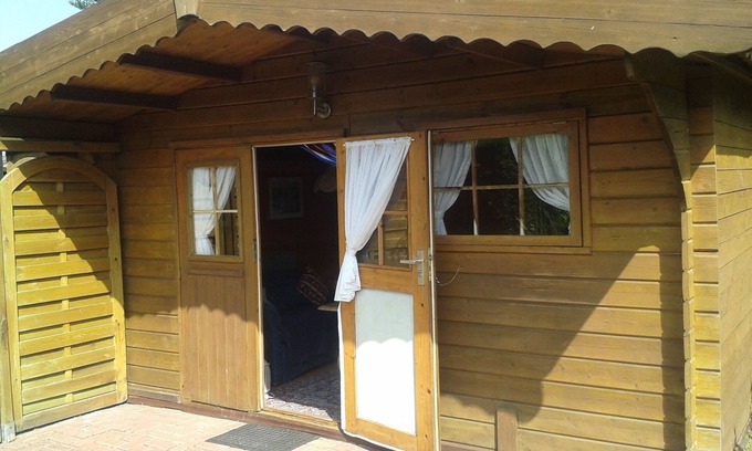 Westeraccumersiel Cabin | Holiday in a simple, rustic log cabin, beach about 1000 meters, sun terrace