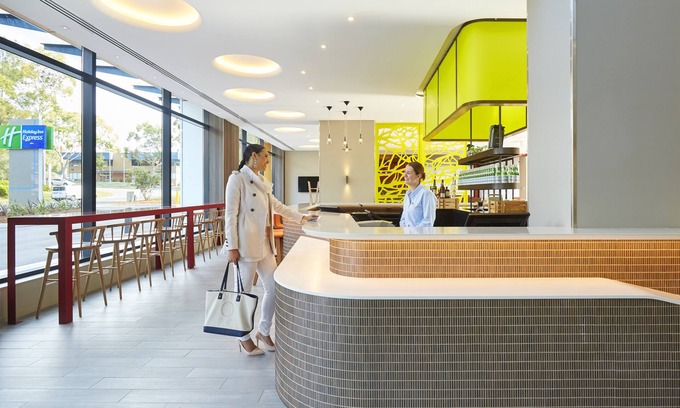 Macquarie Park Hotel | Holiday Inn Express Sydney Macquarie Park by IHG