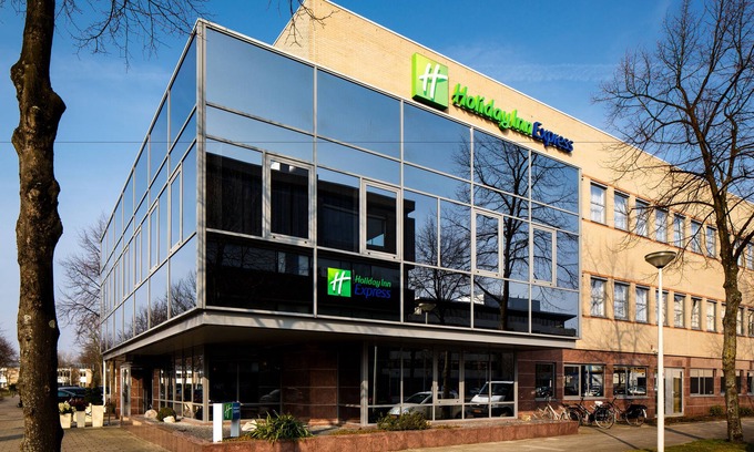 Amsterdam South Hotel | Holiday Inn Express Amsterdam - South by IHG