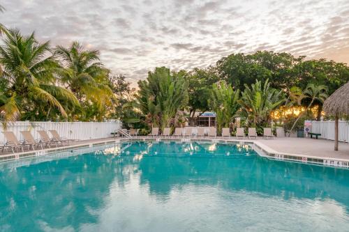 Caloosahatchee Hotel | Holiday Inn Express Cape Coral-Fort Myers Area by IHG