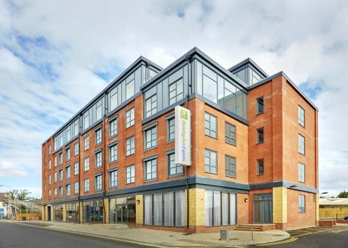 Grimsby Hotel | Holiday Inn Express Grimsby by IHG