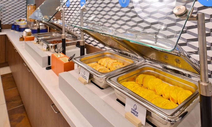 Nitro Hotel | Holiday Inn Express Hotel & Suites Cross Lanes by IHG