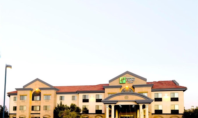 Barstow Hotel | Holiday Inn Express Hotel & Suites Barstow by IHG