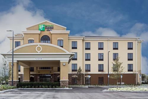 Orlando Hotel | Holiday Inn Express Hotel & Suites Orlando East-UCF Area by IHG