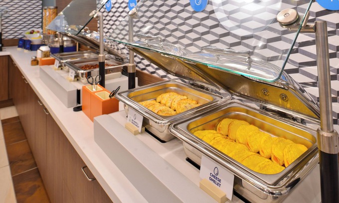 Winnie Hotel | Holiday Inn Express Hotel & Suites Winnie by IHG