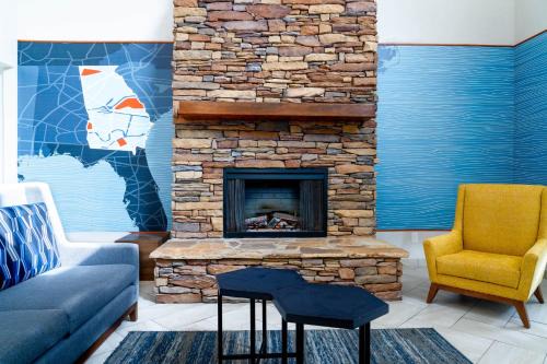 Hiawassee Hotel | Holiday Inn Express Hotel & Suites Hiawassee by IHG
