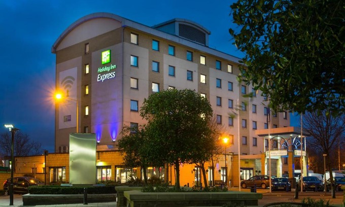 Wandsworth Hotel | Holiday Inn Express London - Wandsworth by IHG