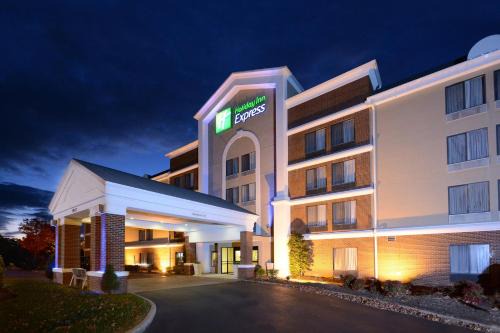 Innsbrook Hotel | Holiday Inn Express Richmond I-64 Short Pump Area by IHG