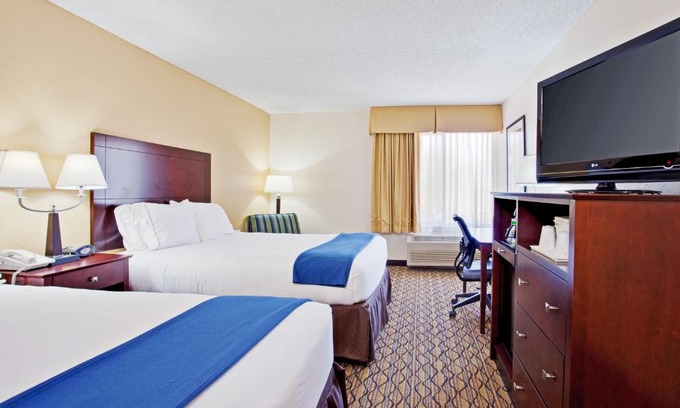 Central Scottsdale Hotel | Holiday Inn Express Scottsdale North by IHG