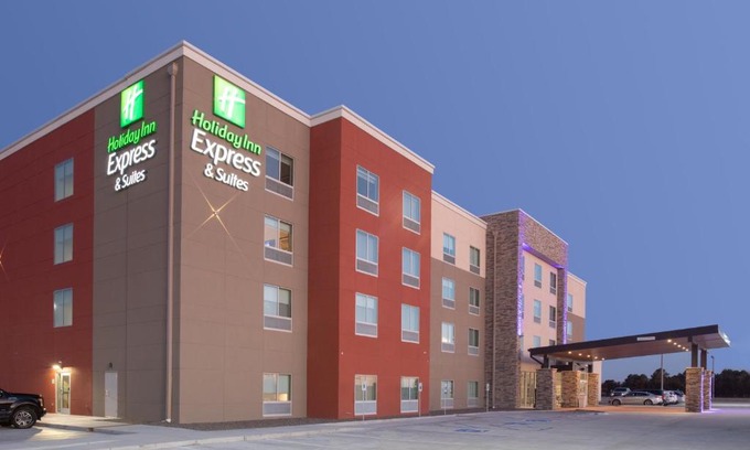 Goodland Hotel | Holiday Inn Express & Suites - Goodland I-70 by IHG