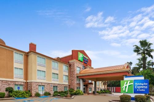 Lafayette Hotel | Holiday Inn Express & Suites Lafayette South by IHG