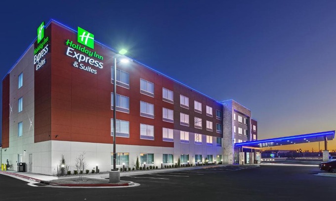Owasso Hotel | Holiday Inn Express & Suites - Tulsa Northeast - Owasso by IHG