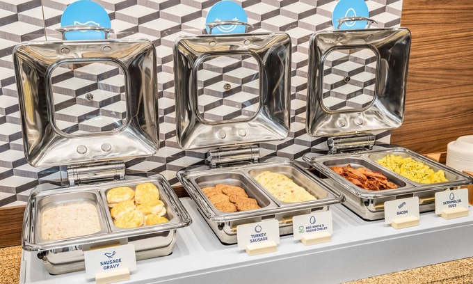 Newark Hotel | Holiday Inn Express & Suites Wilmington-Newark by IHG