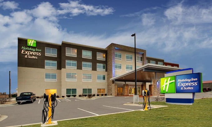 Mount Sterling Hotel | Holiday Inn Express & Suites Mt Sterling North by IHG