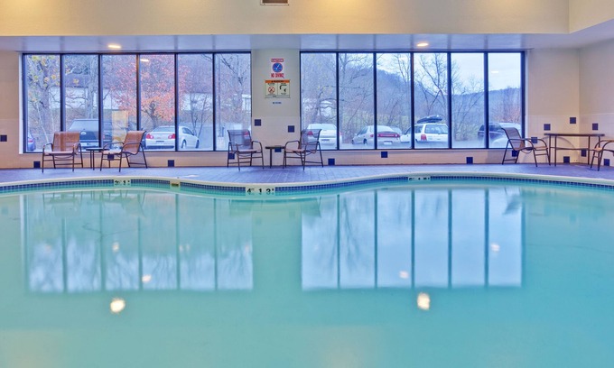 Hurricane Hotel | Holiday Inn Express Winfield by IHG