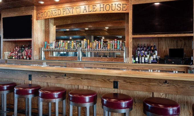 Glendale Hotel | Holiday Inn Glendale - Stadium & Ent Dist by IHG