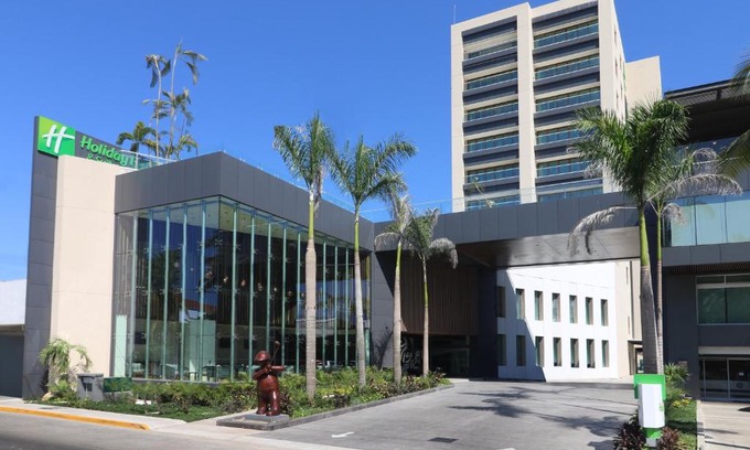 Puerto Vallarta Hotel | Holiday Inn & Suites - Puerto Vallarta Marina & Golf by IHG