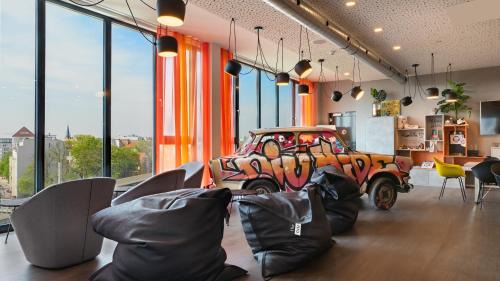 Lichtenberg Hotel | Holiday Inn - the niu, Hide Berlin Friedrichshain by IHG