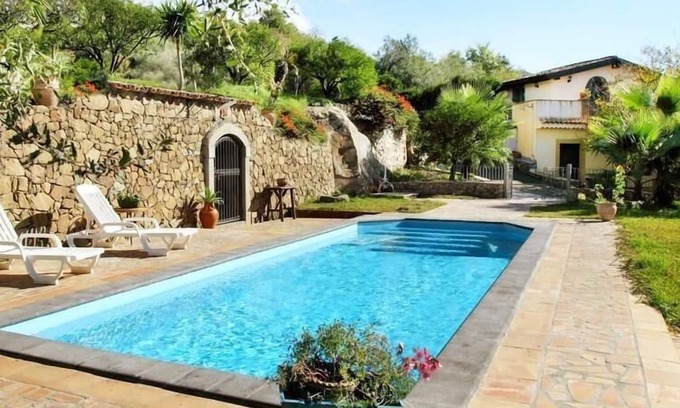Mitogio House | Holiday house Francavilla di Sicilia for 8 - 9 persons with 4 bedrooms - Holiday home