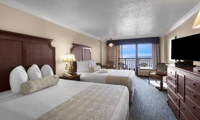 Downtown Myrtle Beach Hotel | Holiday Pavilion Resort on the Boardwalk