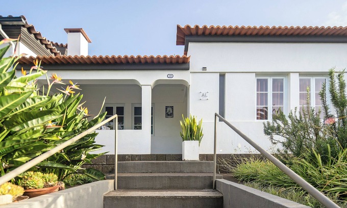 Santa Cruz da Graciosa House | Holiday Home 'Bettencourt House' with Private Terrace, Private Garden and Wi-Fi