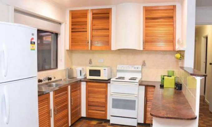 Lacepede House | HOLIDAY RENTAL - 74 Marine Parade