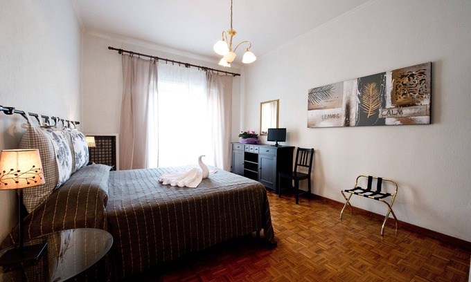 Quartiere XVII Trieste Apartment | Holiday Rental Acasadienza Rome