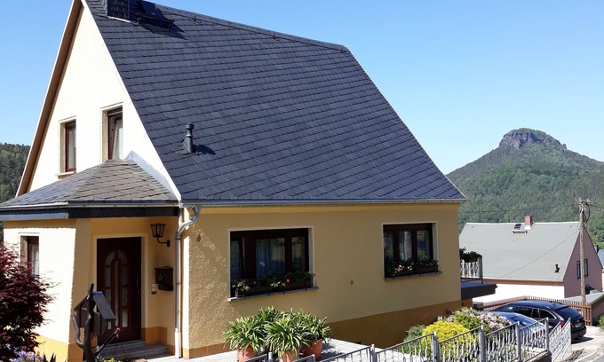 Prossen Apartment | Holiday room in a quiet area with a wonderful view