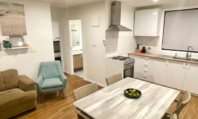 Port Victoria Apartment | Holiday Unit 2 in Port Victorian