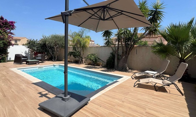 Le Grau-Du-Roi House | Holiday villa Port Camargue swimming pool wifi air conditioning
