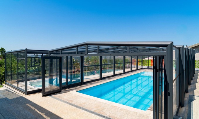 Lever House | Holiday villa PORTO LEVER with private indoor pool, heated water, SPA, air conditioning, Wifi.