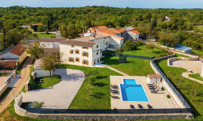 Grzini Villa | Holiday villa with a private swimming pool, with 6 bedrooms and 7 bathrooms